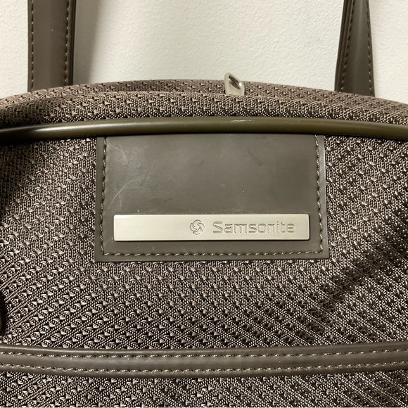 Samsonite Quality Multi Pocket Double Strap Padded Pocket Vintage Travel Bag! - Picture 7 of 9